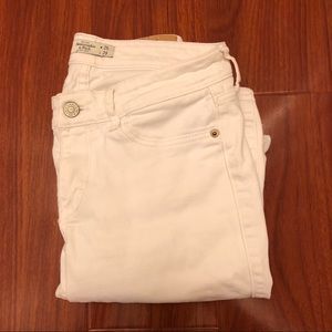 Abercrombie & Fitch white skinny jeans